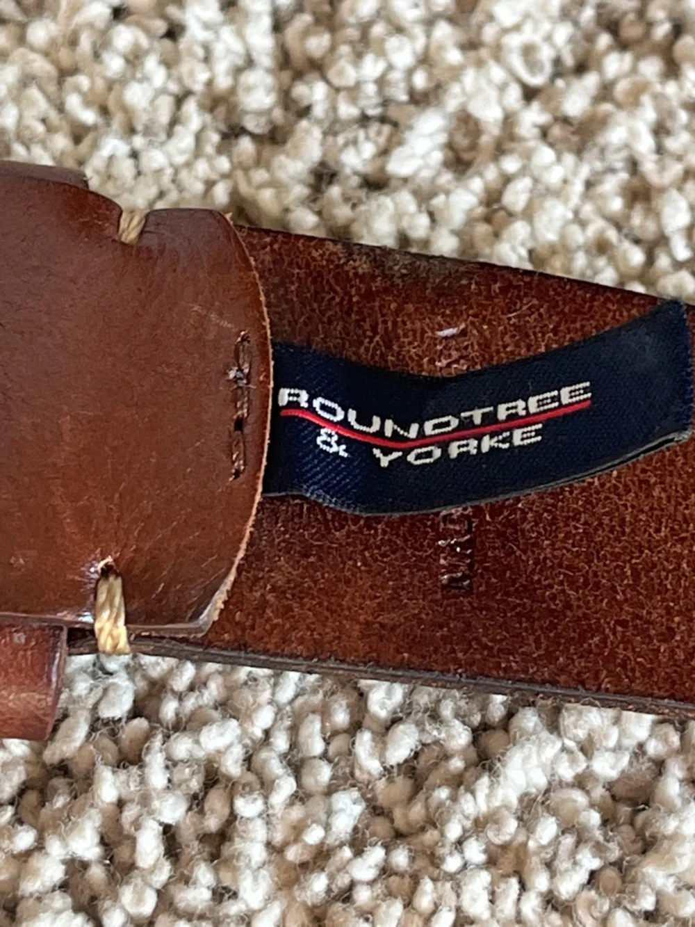 Roundtree & Yorke Men's Brown Leather Belt with Silver Buckle